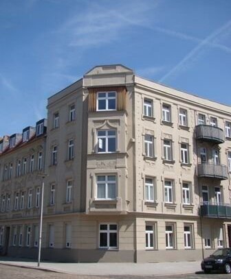 Wohnen in Alte Neustadt, 3-Raum Wohnung mit Balkon zum Wohlfühlen.