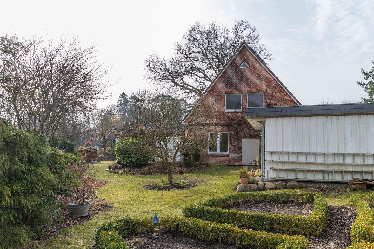 Immobilie in Lütjensee - ! Energieklasse A ! Einfamilienhaus mit großem Potential und vielfältigen Möglichkeiten im schönen Lütjensee - Bild 0