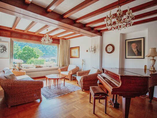 2-3 Familienhaus mit fantastischem Moselblick in beliebter Lage von St. Aldegund, Nähe Zell