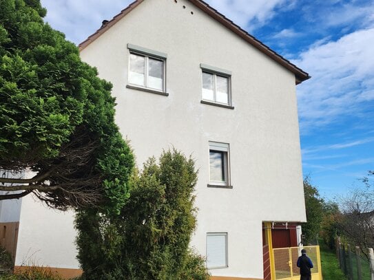 Ihre Chance im Neuen Jahr !! preiswerte und sympathische Doppelhaushälfte mit schönem Garten in Öschelbronn