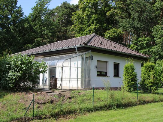 Im schönen Havelland-Einfamilienhaus Bungalowtyp in waldreicher Lage