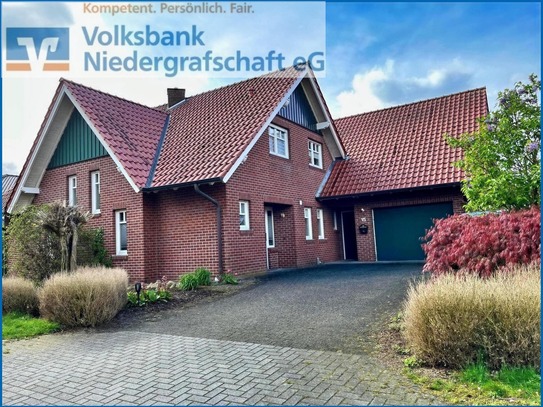 Großzügiges Einfamilienhaus mit Garage