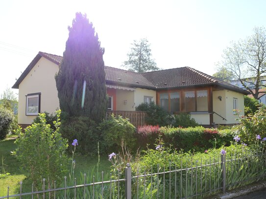 gepflegter Bungalow mit Garage in Syrgenstein Landshausen