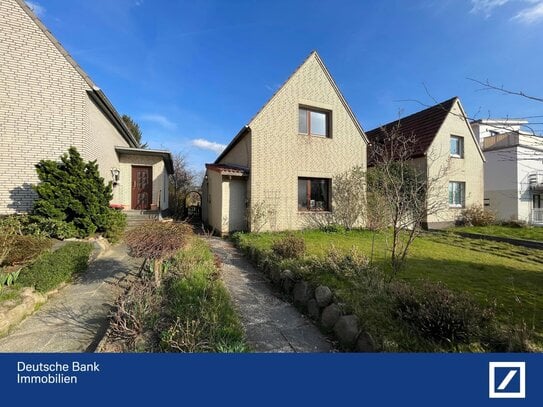 . Einfamilienhaus (99 m² Wfl) und Gartenhaus (73m² Wfl) in Bahrenfeld (Altona) .