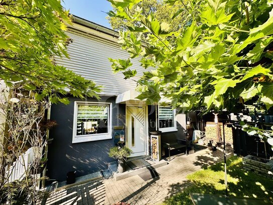 Modernes Einfamilienhaus mit Küche, Sauna, Wintergarten, Garage und Dachterrasse in St. Ingbert