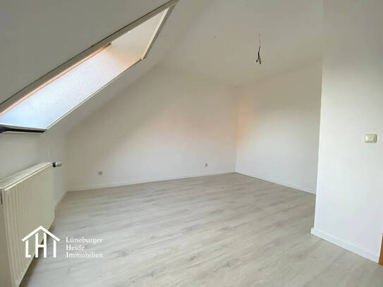 Schöne 3-Zimmer Dachgeschosswohnung in toller Lage