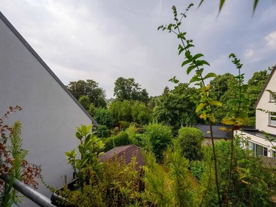 Moderne, großzügig geschnittene, lichtdurchflutete Wohnung im Essener Süden