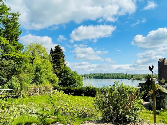 Provisionsfrei: Einzigartiges Wohnen am Ziegelsee mit Garten