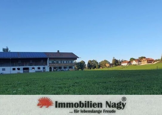 Immobilien-Nagy: Wohnen auf dem Bauernhof neuwertige 3 Zi. EG Wohnung