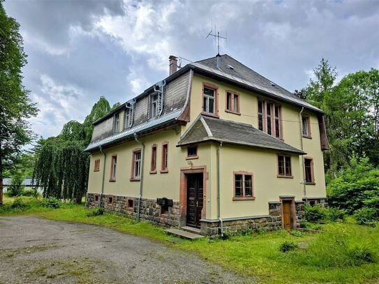 Historische Villa mit großem, parkähnlichem Grundstück und viel Potenzial im schönen Erzgebirge