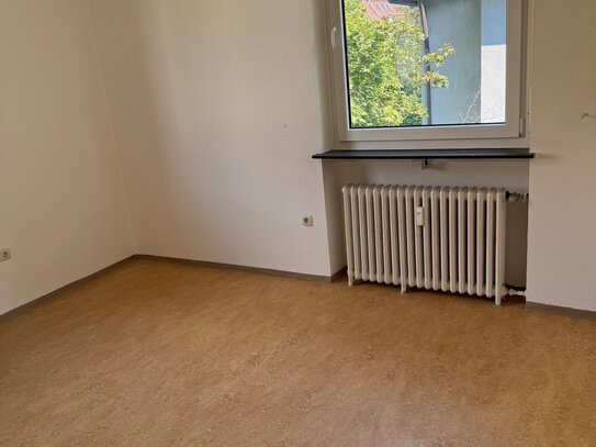 GEPFLEGTE HELLE 1-ZIMMER WOHNUNG IN TOP LAGE AM DUTZENDTEICH MIT EINBAUKÜCHE!