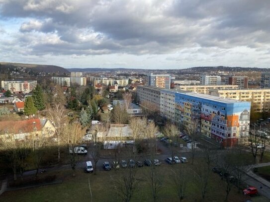 Kleine Zweiraum-Wohnung mit Wohnküche