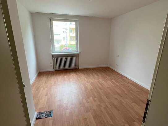 - OPEN HOUSE AM SAMSTAG, DEN 28.09.2024 ! - Sanierte 3-Zimmer Eigentumswohnung mit Balkon in Enger!