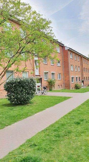 Immobilie in Geesthacht - Familienfreundliche Umgebung - vermietete. ca. 81,21 m² große Wohnung mit Balkon - provisionsfrei - Bild 0