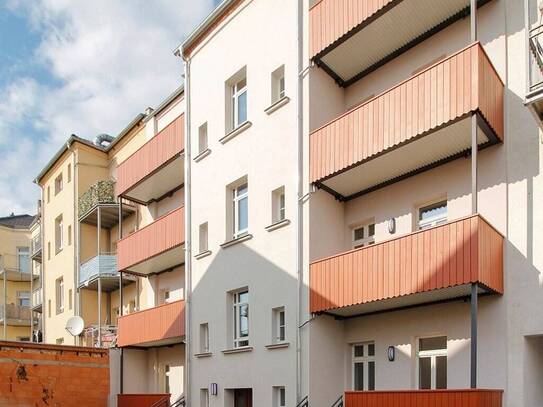 *** 3 Zimmer * Altbau * Fußbodenheizung * Parkett * ab 06/25 ***