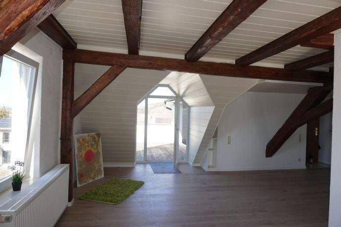                                                               ****sch&ouml;ne helle sonnige gro&szlig;e 5 Zimmerwohnung auf 2 Ebenen im OG und DG bei Il&hellip;                                                       in Altenstadt (Neu-Ulm)