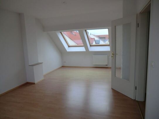 Markkleeberg* helle 2 Zimmer-DG-Wohnung* Tageslichtbad* Wohnküche*