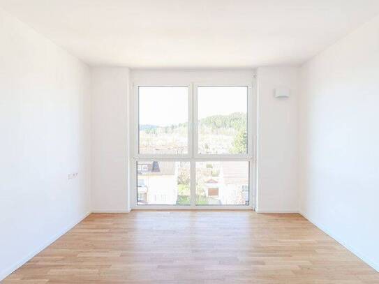 Hochwertig + Modern - Neue 3-Zi.-Wohnung mit Balkon, EBK und Duschbad in "Erstbezug"!