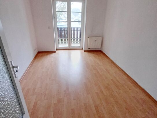 Charmante 2-Zimmer-Wohnung mit Stellplatz in Dessau-Roßlau - Ideal für Ihr neues Zuhause!