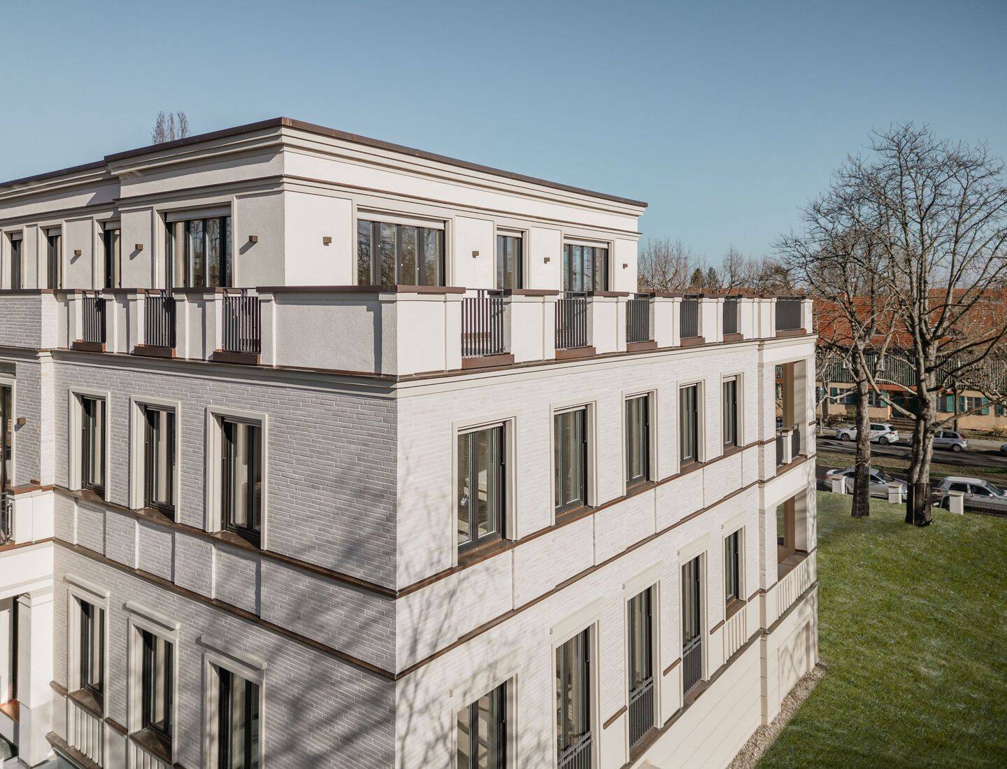 High-End-Wohnkomfort im Herzen von Berlin-Dahlem: Wohnung mit 341 m² Gartenfläche. - Photo 1