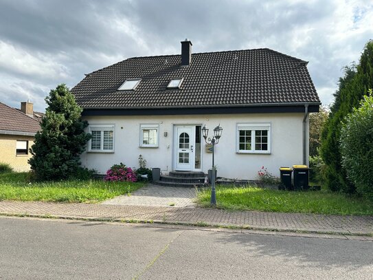 modernes Haus mit 3 ETW in ruhiger Lage von Eppelborn