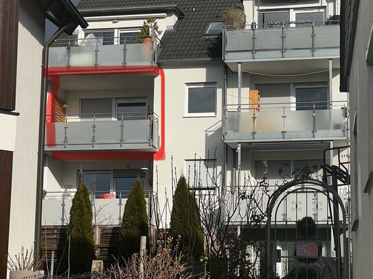 Hier fühlen Sie sich ganz bestimmt wohl! 4 Zimmer Wohnung mit schönem Balkon in ruhiger Lage