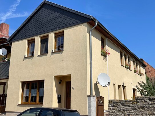 Modernisiertes Einfamilienhaus mit Einliegerwohnung!