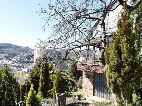 Rarität! Freistehendes Einfamilienhaus in Idar-Oberstein mit toller Aussicht