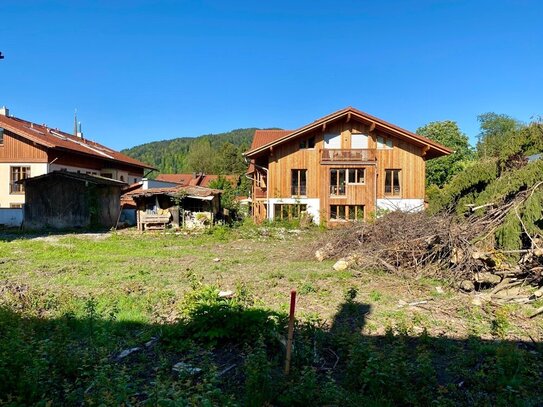 Sonniges Baugrundstück in ruhiger Lage direkt in Schliersee - nur 5 Gehminuten zum See!