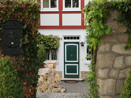 Exklusive Landhaus-Villa mit einzigartigem Flair - nahe der Märchensiedlung