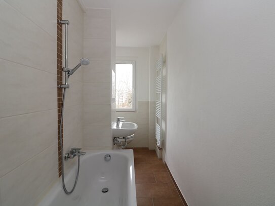 Endlich ankommen - moderne 2RW mit Wanne und Balkon