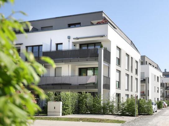 Neuwertiges 3-Zi.-Penthouse mit großer West-Dachterrasse - sofort bezugsbereit!