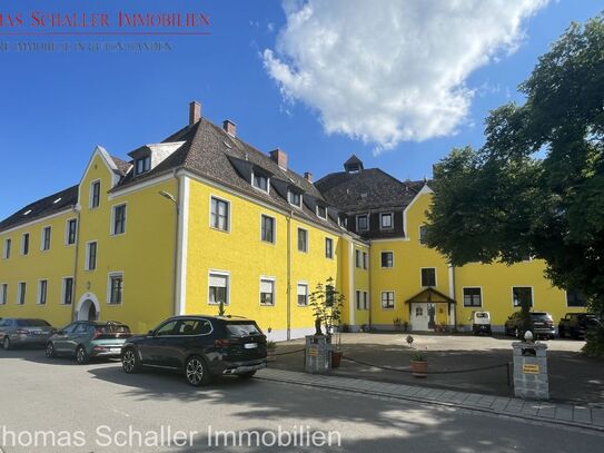 Exklusives Mehrfamilienhaus* Historisches Schloss Ostheim: Der Zwölfer