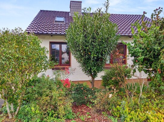 !PROVISIONSFREI! Haus in Hann. Münden-Volkmarshausen: 4 Zi/90 m² + 2 Zi/44 m² im UG + Terrasse, Garten, Garage, Werksta…