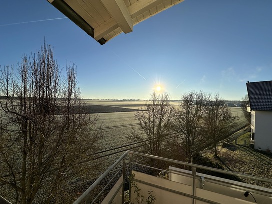 Tolle Galeriewohnung mit Blick auf die Felder und eigenem kleinen Garten