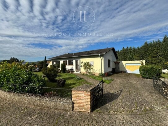 Renovierungsbedürftiger Bungalow mit Ausbaupotential in begehrter Höhenlage von Besseringen