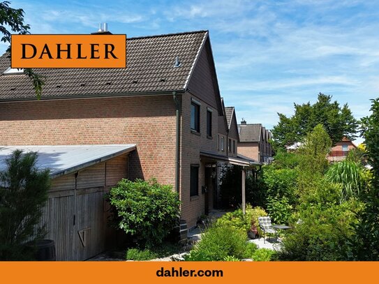 Einfamilienhaus in beliebter Lage mit Doppelcarport - ca. 450 m² Eckgrundstück