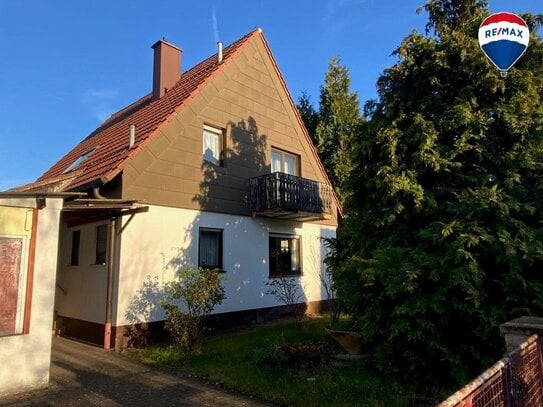 Sanierungsbedürftiges Haus mit Anbau und großem Potenzial in ruhiger Wohnlage