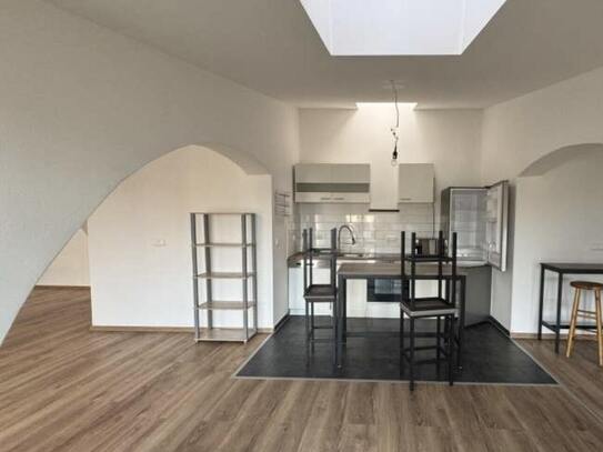 Wohnen über der Stadt sonnige 2 -R-Wohnung Loft in MD.Neue Neustadt ca.87,52 m² DG EBK zu vermieten.