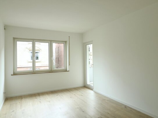 Modernisierte helle 2,5-Zimmer Wohnung mit Balkon in Top Lage von Stuttgart West!