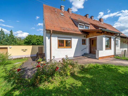 DIE Gelegenheit! Schönes, ausbaufähiges Haus im idyllischen Oberndorf am Lech in idealer Lage