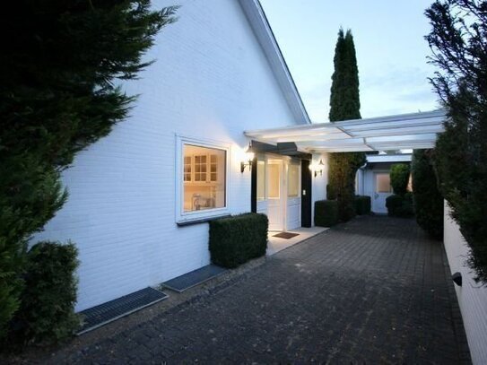 LUXUS DESIGNER-ANWESEN - 3-4 Wohneinheiten - FREI - ca 460 m2 Wfl./Nfl. Bungalowstyle - american dream