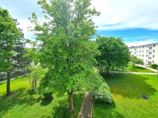 Familienfreundliche 4-Zimmer-Wohnung mit sonnigem Südbalkon in München-Blumenau