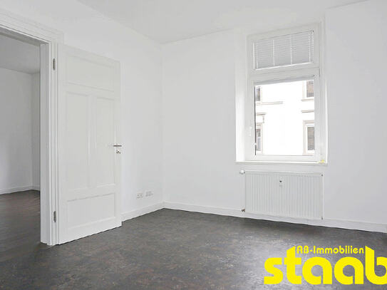 MODERNISIERTE ALTBAUWOHNUNG MIT BALKON *** MITTEN IM LEBEN ZWISCHEN CITY GALERIE UND BAHNHOF!