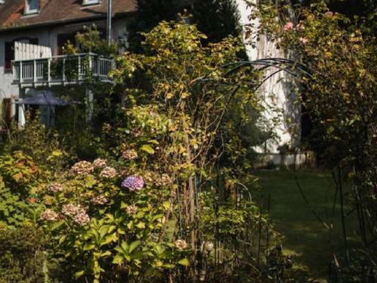 Bereitschaftssiedlung ! Freigezogene Eigentumswohnung mit großem Garten und Balkon