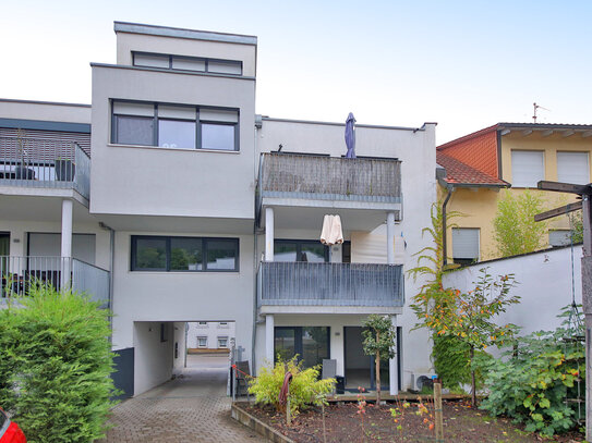 Moderne, helle 2-Zimmer-EG-Wohnung mit Terrasse und Pkw-Stellplatz im Herzen von Odenheim