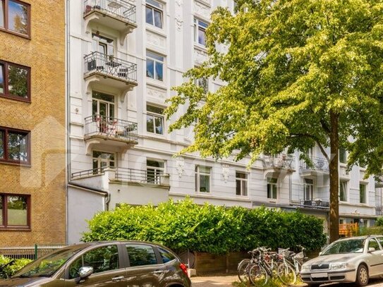 Schöne Altbauwohnung mit sehr großem Balkon nahe UKE in Eppendorf...