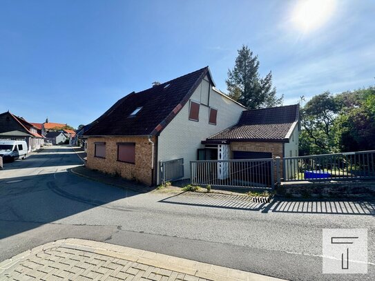 RESERVIERT - Ruhiges Zweifamilienhaus in guter Lage von 37444 St. Andreasberg