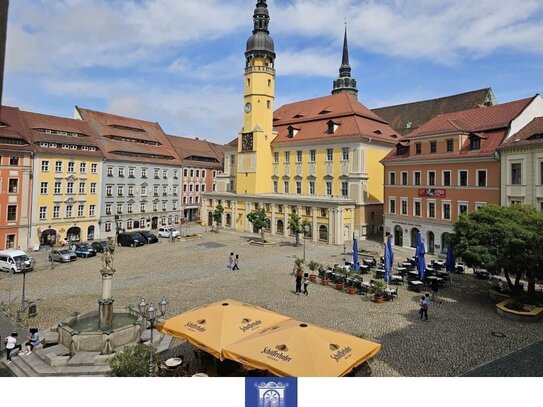 Hübsche Stadtwohnung mit Blick auf den Markt! WG möglich!