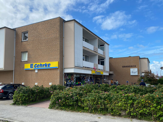 Geräumige 2-Zimmer-Ferienwohnung in direkter Strandnähe mit TG-St